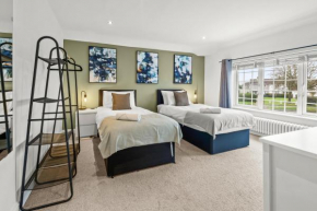 Inspira Stays - Stunning Large Modern House - 3-Car Driveway - PS4 & Table Football - Huge Kitchen